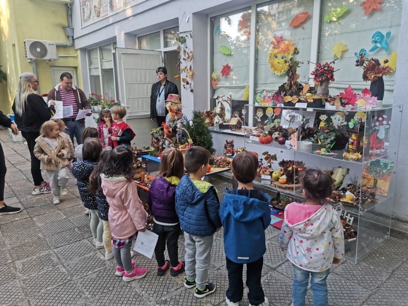 Пловдивската ДГ “Буратино“ се превърна в дворец на есента