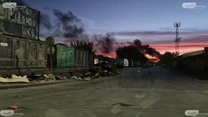 Втори ден, трети пожар: Сметището до КАТ - Пловдив отново пламна