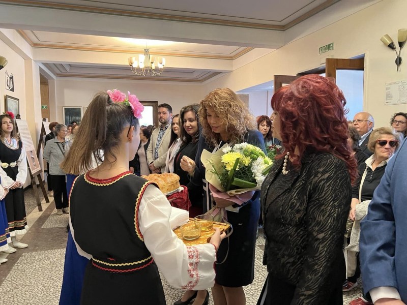 Читалището в Перущица отпразнува 160 години, вицепрезидентът гостува на празника