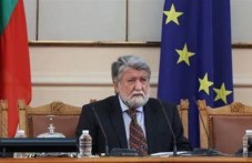 vezhdi-rashidov-dariava-knigi-narodnata-907.jpg