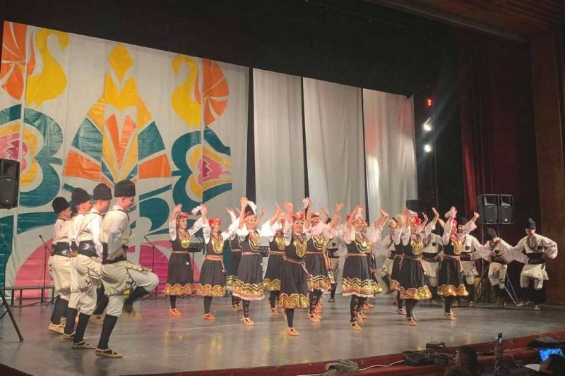Ансамбъл „Розова долина“ с престижна награда за Деня на будителите