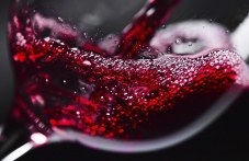 chervenoto-vino-polezno-no-vnimavaite-583.jpg