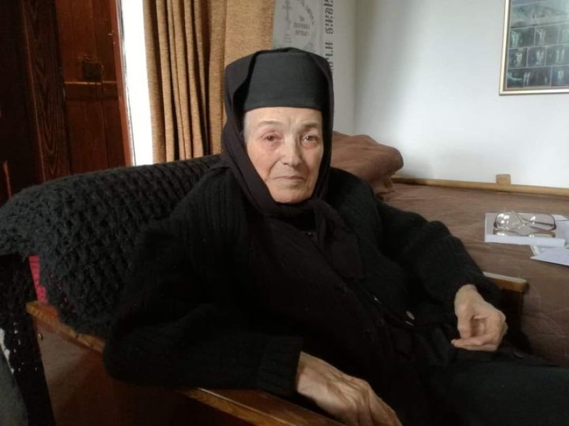 Правят филм за майка Валентина - игуменката на Калоферския манастир, събират се дарения