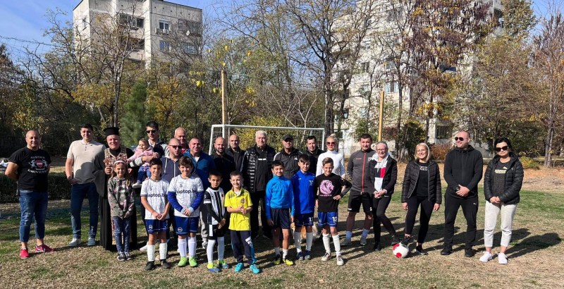 С детска футболна среща откриха ново игрище в Тракия