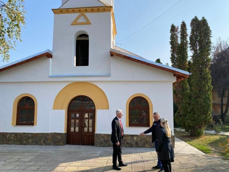 Куртово Конаре вече може да се гордее с красивата си църква „Свети Атанасий“