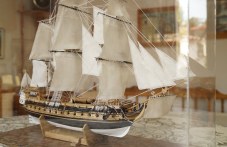 Майстор дърводелец от Перущица твори красиви пана и макети на кораби