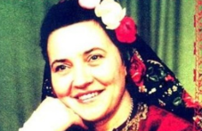 da-pochetem-pametta-nadezhda-hvoineva-735.png