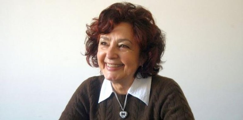 Почина Анахид Тачева