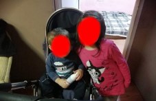 maika-tri-detsa-se-nuzhdae-pomosht-255.jpg