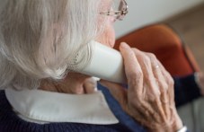 Възрастна жена от Асеновград стана жертва на класическа телефонна измама