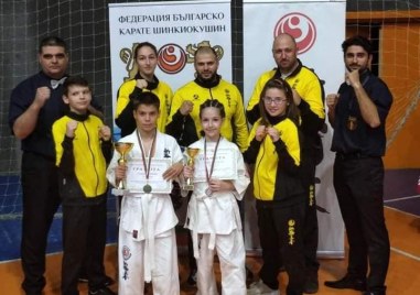 Млади бойци от Перущица грабнаха медали на турнира за Национална купа Пловдив.