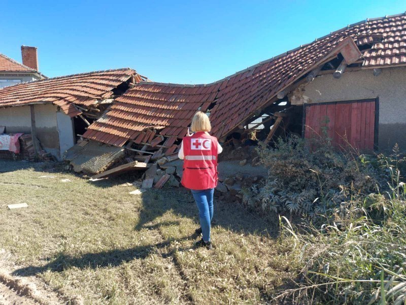 БЧК дава по 900 лв. на най-засегнатите семейства в Карловско