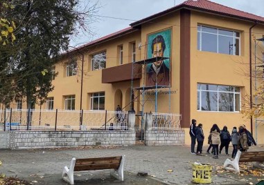 Напредва ремонтът на училището в Ново село