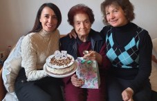 baba-katia-polzvashta-asistentska-393.jpg
