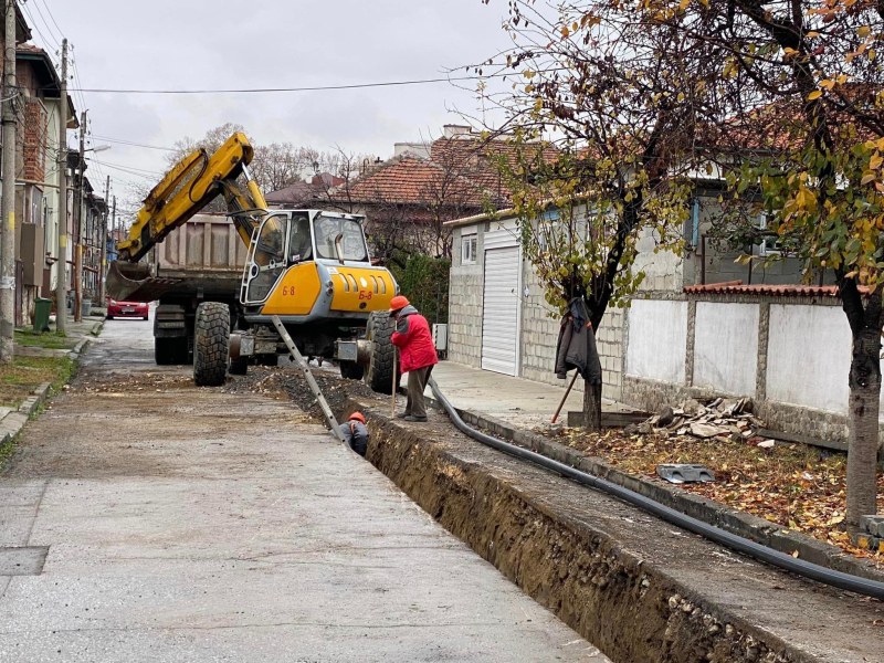 Започна цялостен ремонт на водопроводната мрежа по улица в Стамболийски и пресечките