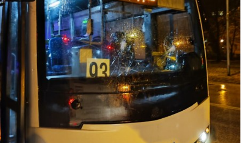 7000 лв. щети по автобуси причини пияният чужденец в Пловдив