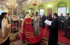 mitropolit-nikolai-donese-chudotvorna-894.jpg