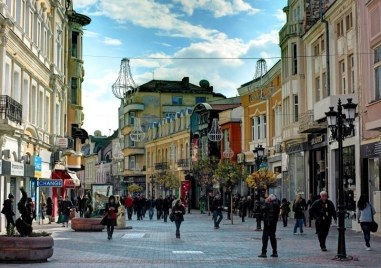 Радваме се на слънце и по-топло време в понеделник в Пловдив