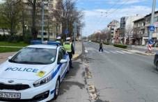 politsiiata-izliza-po-patishtata-zaradi-619.jpg