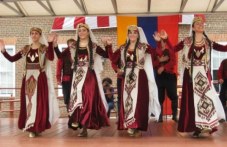 armenskata-obshtnost-kani-premiera-924.jpg