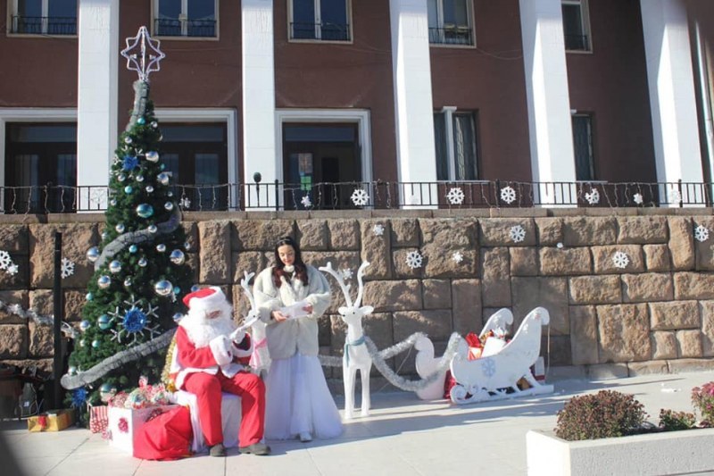 Дядо Коледа и Снежанка идват и тази година в Перущица