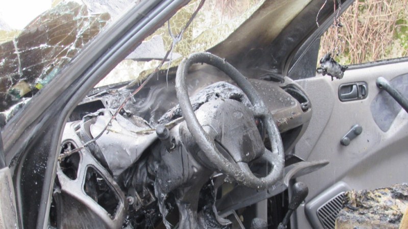 20-годишно момче пострада, колата пламна в село Труд