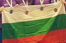 davat-stipendii-uchenitsi-medali-212.jpg