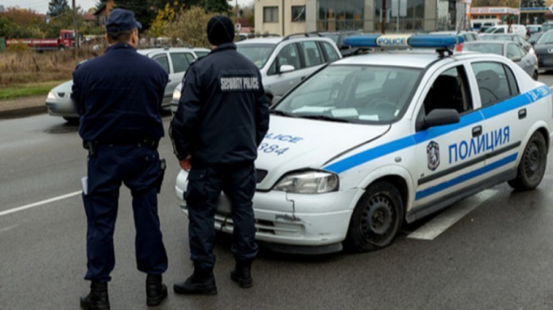 Полицията в Пловдивско излиза по пътища, магазини, пазари, църкви по празниците