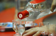 praznitsi-obilno-poliati-alkohol-kakvi-668.png