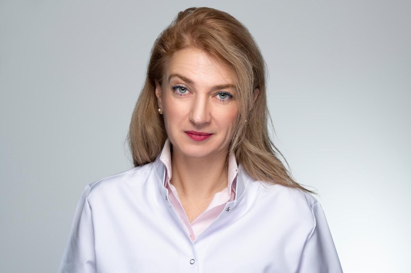 Лекарят на годината за пътя към медицината и съвети как да запазим гласа си ВИДЕО