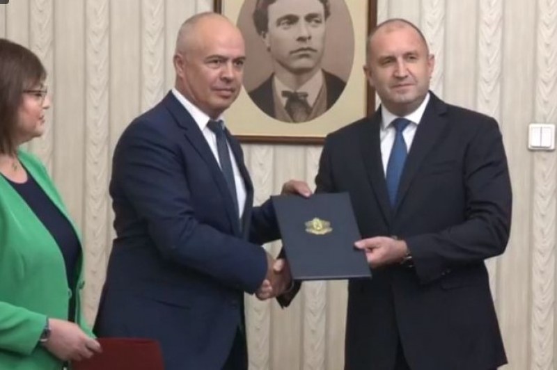 Президентите на България са връчили 34 мандата за съставяне на правителство