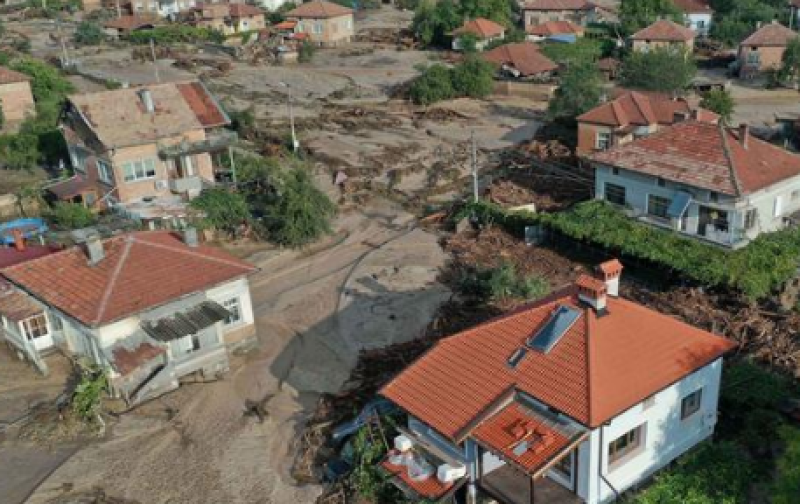 Раздават днес ваучери за електроуреди на бедстващите в Карловско