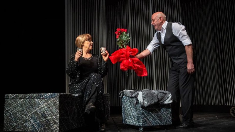 “От другата страна на живота“ - Драматичният театър посвещава пиеса на Пенка Калинкова