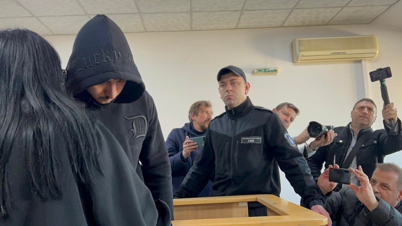 Ниските заплати и инфлацията изкушили полицая от Пловдив да “припечели“ от бизнеса с мигранти