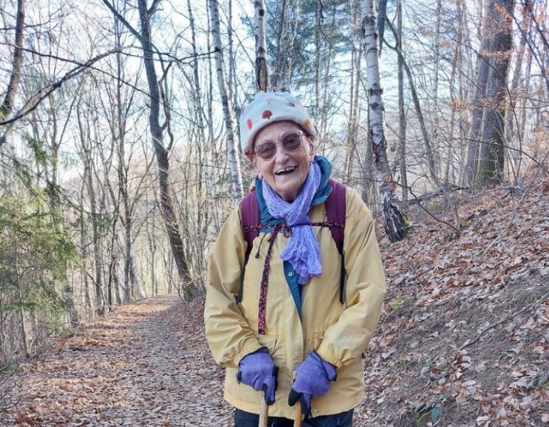 Силата на човешкия дух! 91-годишна жена е запалена планинарка
