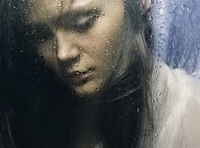 Дистимия - хроничната тъга, която вреди на здравето ни