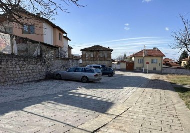 Нов паркинг улеснява жителите и гостите на Перущица