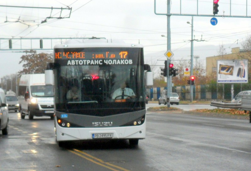 Временно променят маршрута на автобус 17 в района на Гребната база