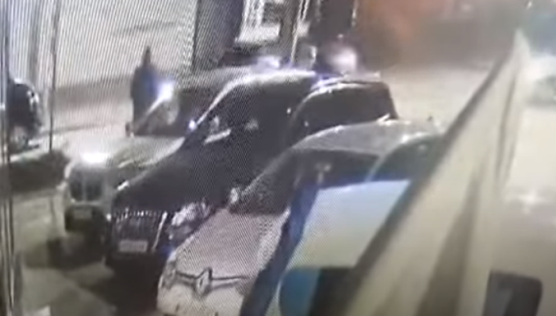 Шофьор едва не блъсна баща и две деца на пешеходна пътека в Пловдив