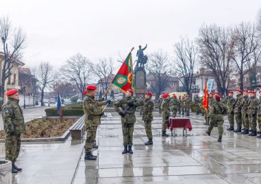 Новите воини на Карловската бригада се заклеха във вярност към род и Родина