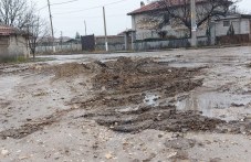 Тъжна, грозна и нелепа картинка в асеновградското село Патриарх Евтимово