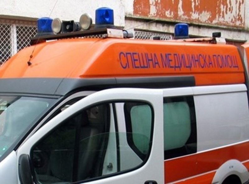 Бус блъсна пловдивчанин, шофьорът избяга, човекът почина в болницата