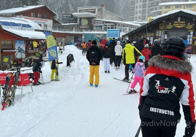 Метър сняг, нови писти и много туристи в Чепеларе и Пампорово СНИМКИ