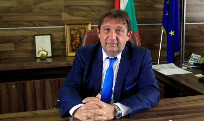 Министър Шишков: Участък от АМ “Тракия“ ще се ремонтира наново заради лошия асфалт