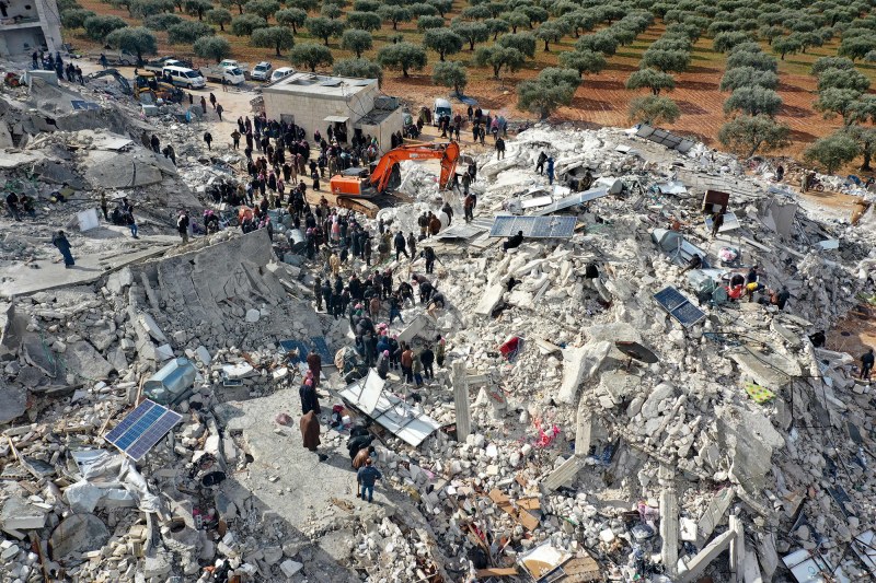 Над 1800 души загинаха в Турция, а ранените и изчезналите са хиляди