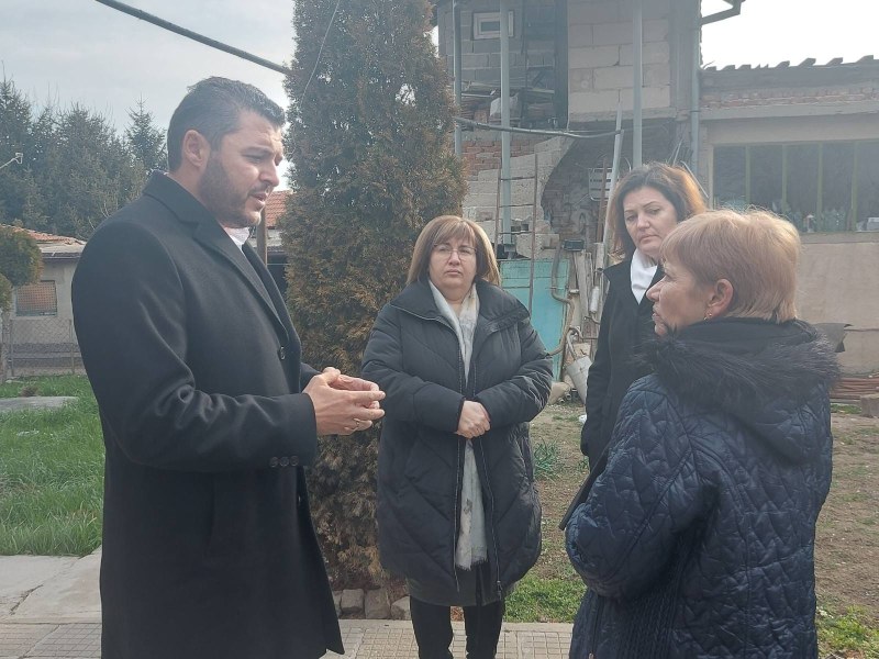 Кметът на “Родопи“ помага на  пострадалото при пожар семейство в Крумово