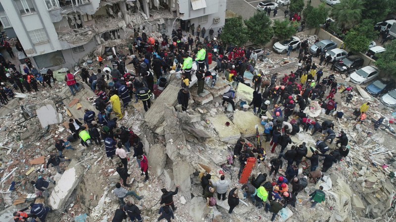 Над 8000 са вече жертвите в Турция и Сирия