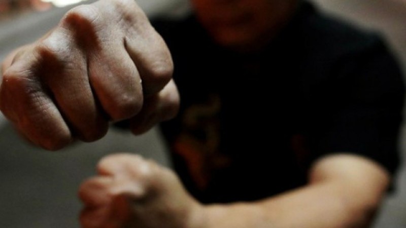 Зъболекар от Пловдив по домашен арест, след нанесен побой над собственото му дете