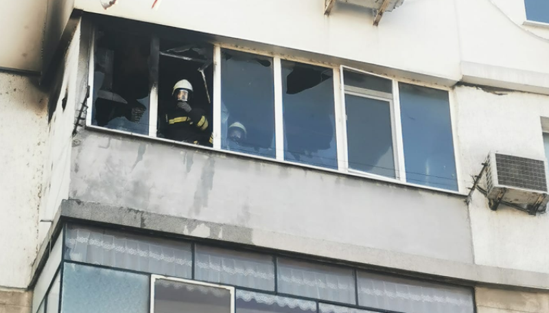 Пожар в Пловдив вдигна под тревога три екипа огнеборци