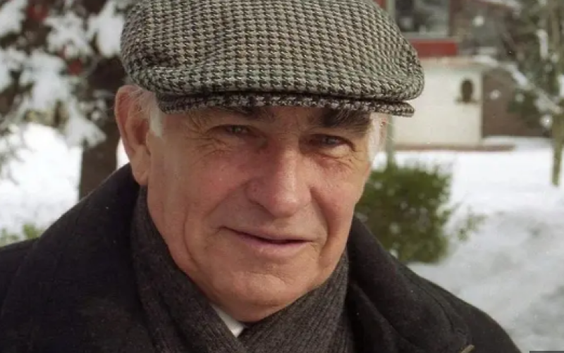 Да си спомним за Мичмана, легендарния футболен коментатор, роден на днешната дата
